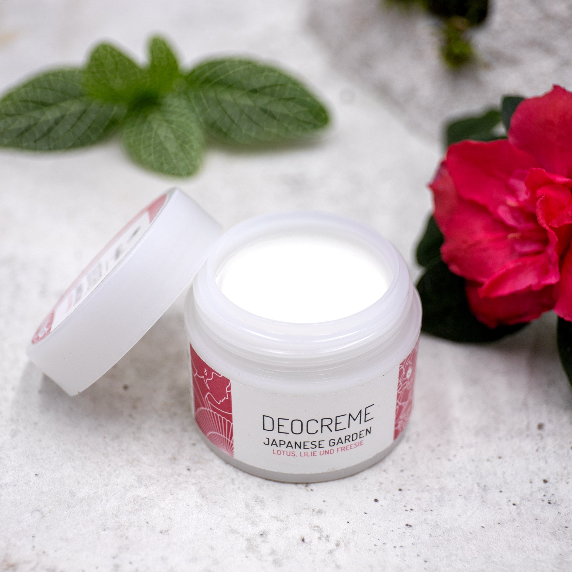 Deocreme Japanese Garden - Limited Edition